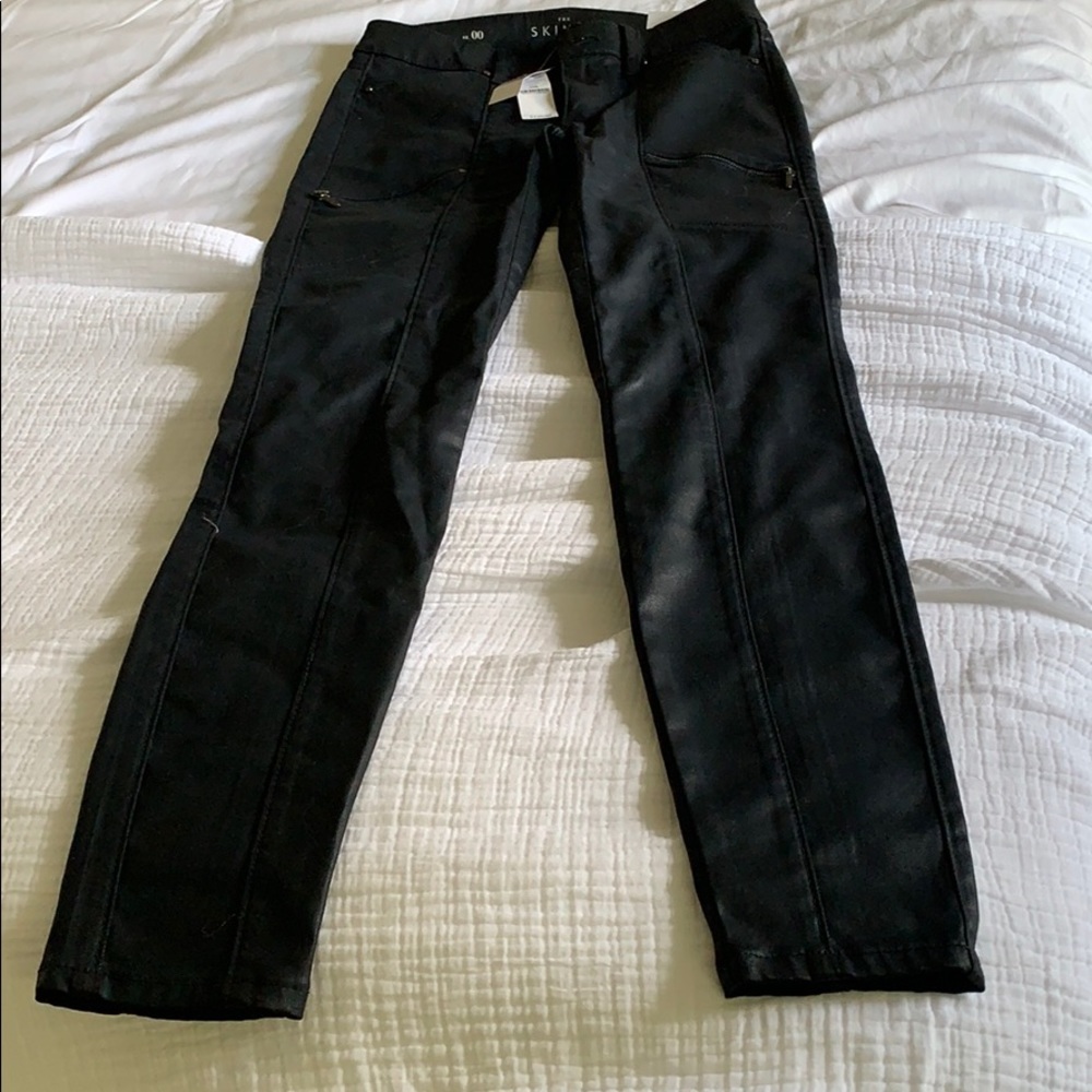 Brand new White House Black Market pants
